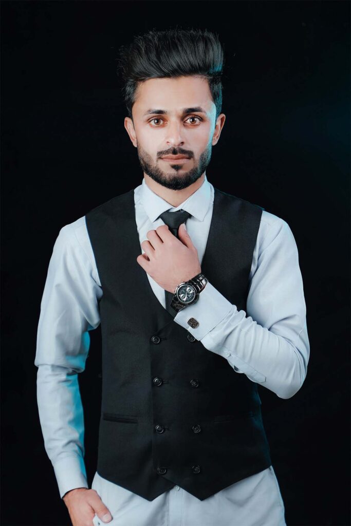 traje con corbata para empresario moderno